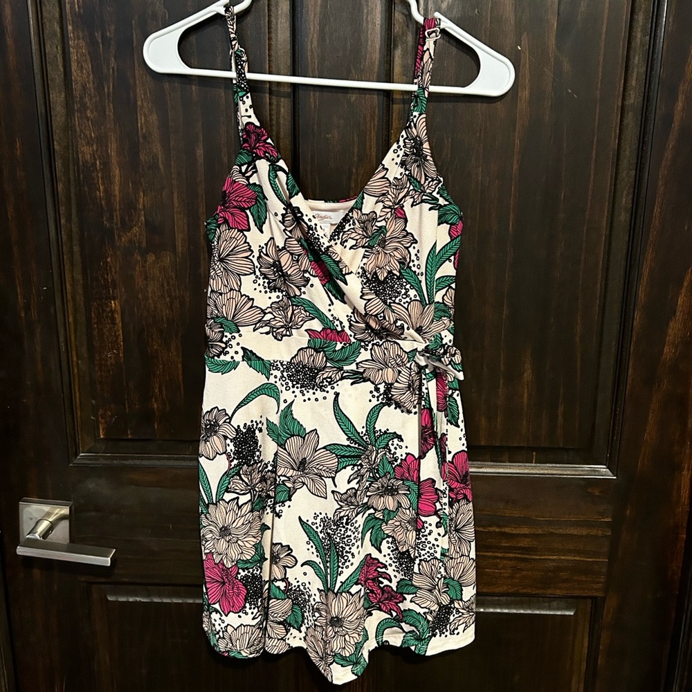 Women’s peach floral romper